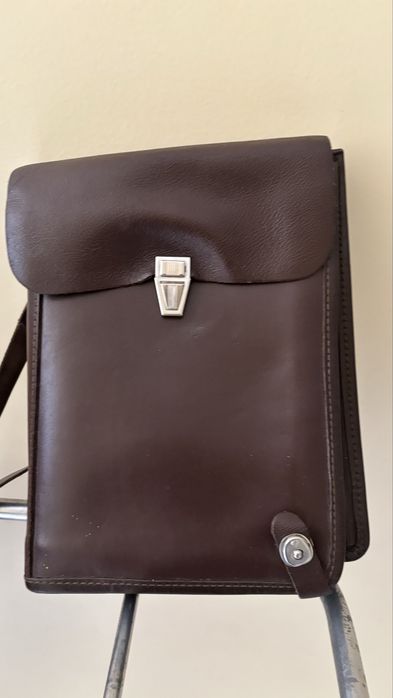 Военная форма в комплекте с обувью