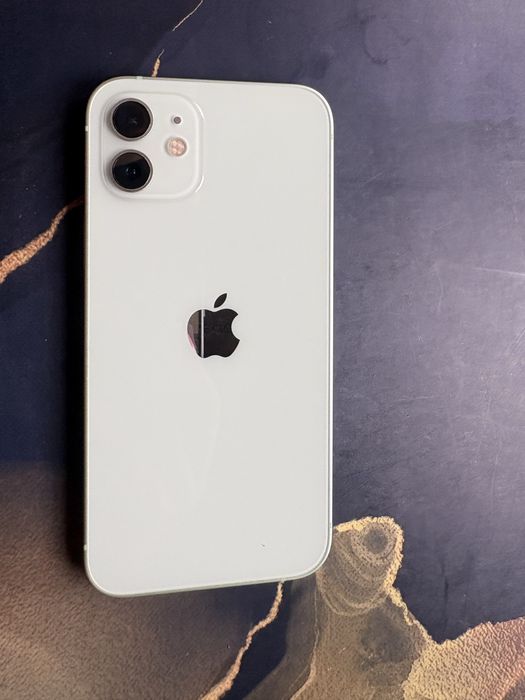 Iphone 12 verde-mentă, ca nou