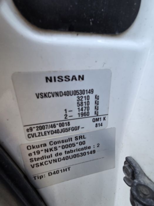 Vând Nissan Navara autoutilitara cu KM PUTINI și FARA RUGINĂ