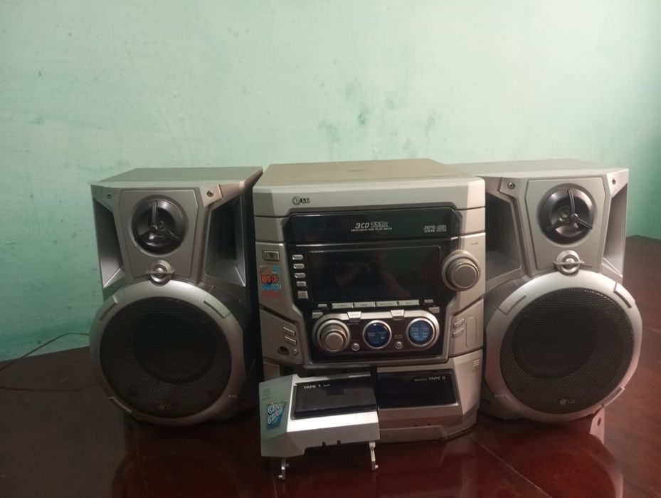 Музыкальный центр