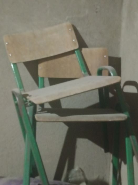 Укув марказ учун парталар сутиллари Билан сотилади пул зарур