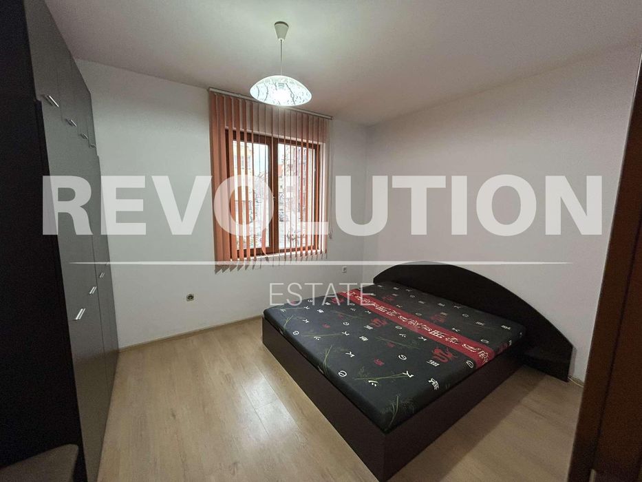 Дава се под наем Тристаен апартамент в Варна, Център - 84 кв.м за 498.27 € - Снимка #3