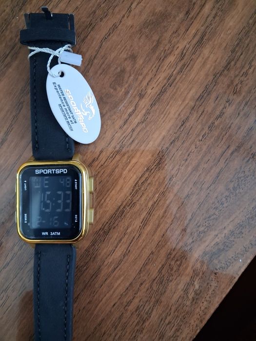 Продам спортивные часы