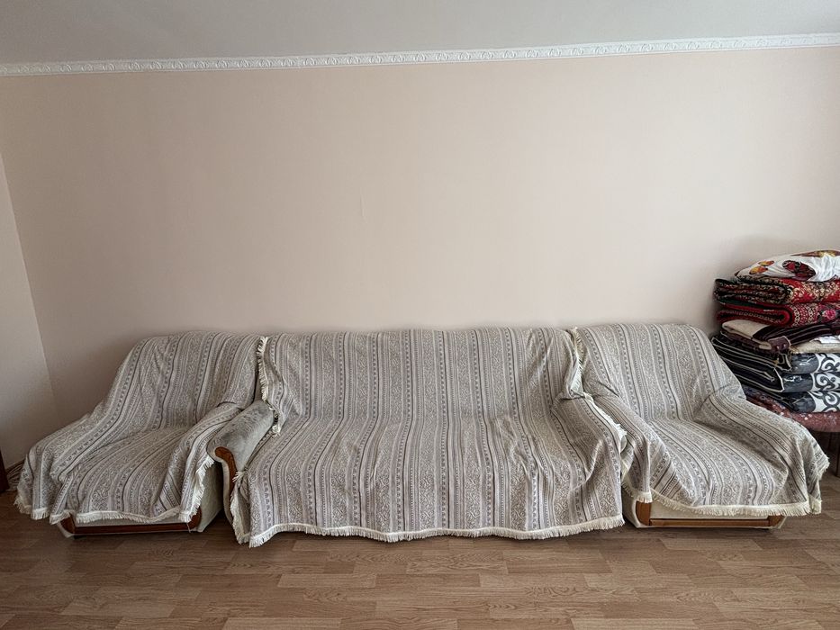 Продам покрывало для дивана и 2 кресел