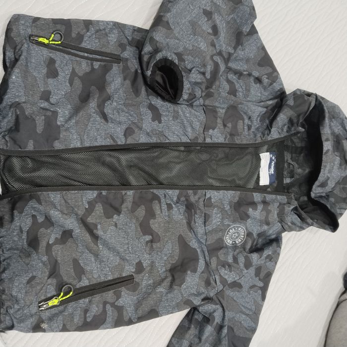 Очень красивая ветровка