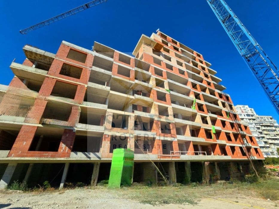 Продава се Двустаен апартамент в Варна, Възраждане 1 - 63 кв.м за 1318 €/кв.м - Снимка #1