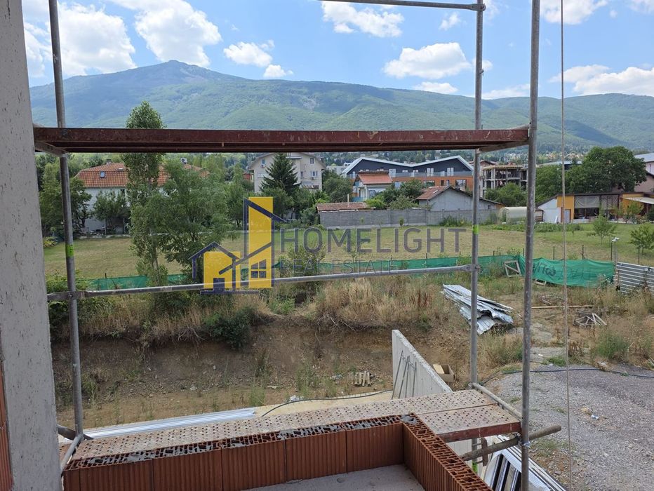 Тристаен апартамент в кв. Манастирски ливади - изток