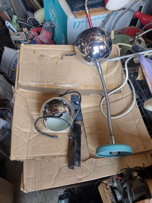 настолна лампа,раздвижено рамо