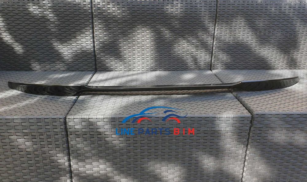 Eleron Lip Codita Portbagaj BMW Seria 3 F30 Model M4 Negru Lucios