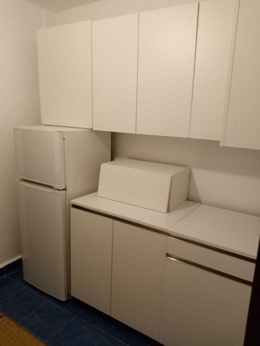 Inchiriez apartament 3 camere