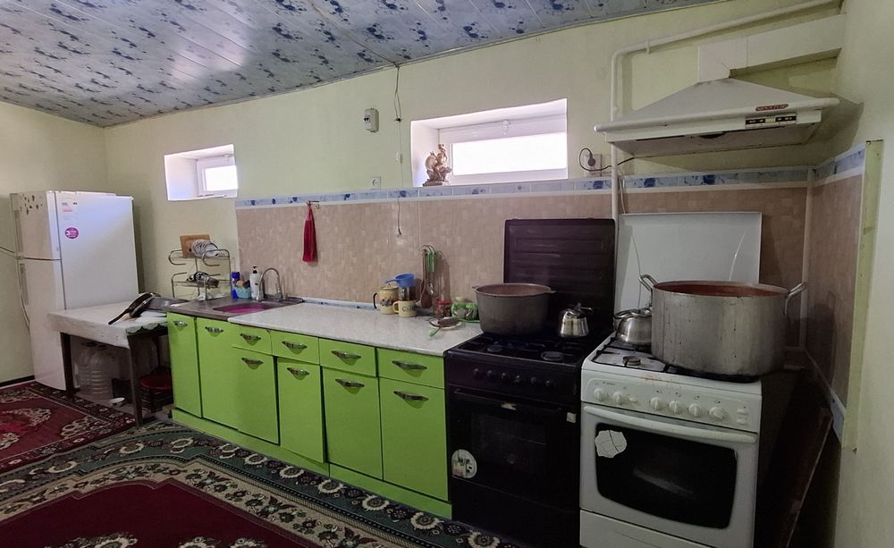 Тез арада угловой уй сатылады