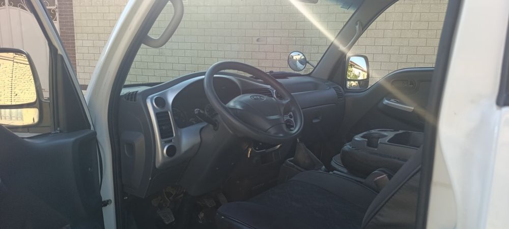 Kia bongo 2009 sotilad