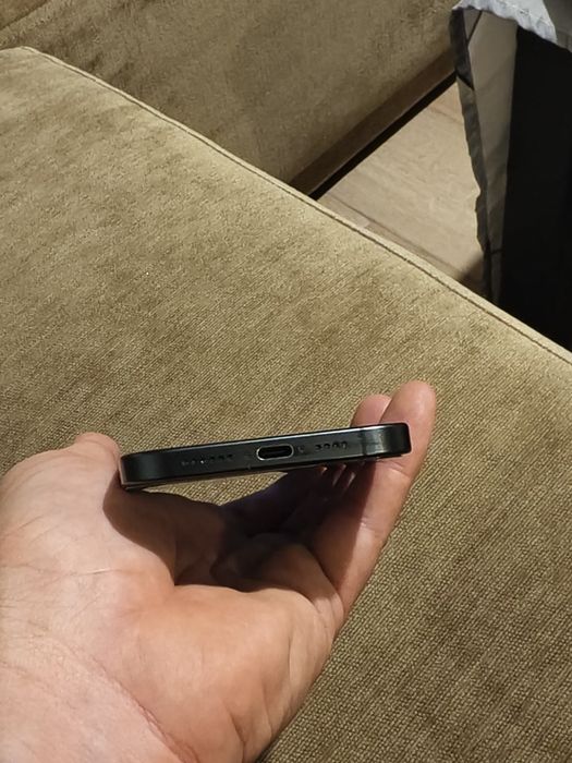 Продавам apple iphone 15 pro max 256gb