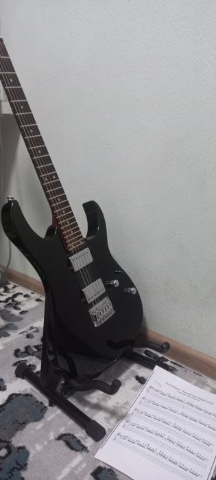 Elektrogitara sola gitara sotiladi