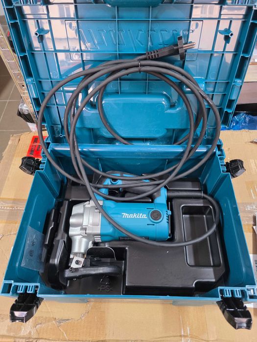 Makita JS3201J Foarfeca electrica pentru tabla