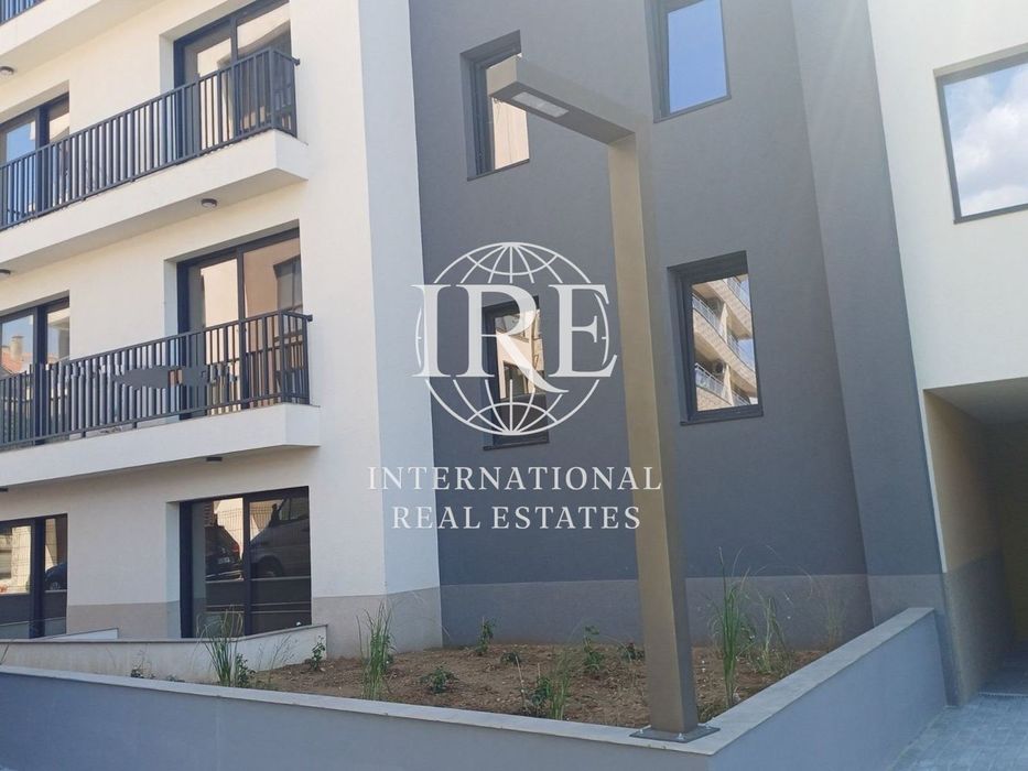 Продава се Тристаен апартамент в Варна, Виница - 125 кв.м за 1884 €/кв.м - Снимка #8