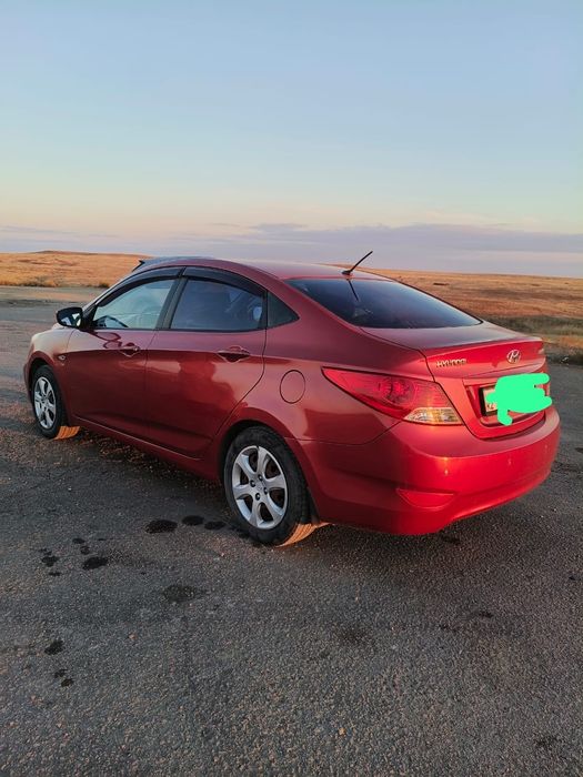 Продам машину!срочно