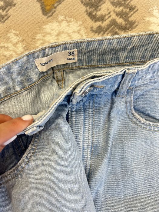 Продам джинсы новые