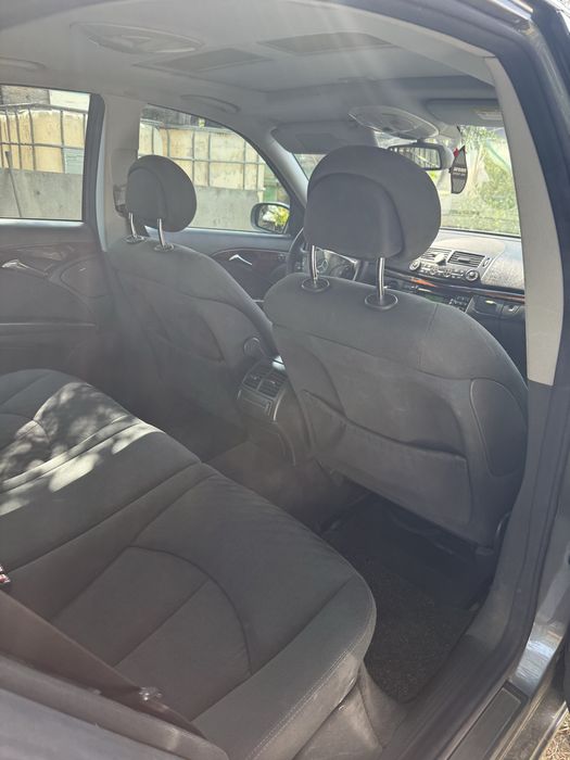 Mercedes e class w211