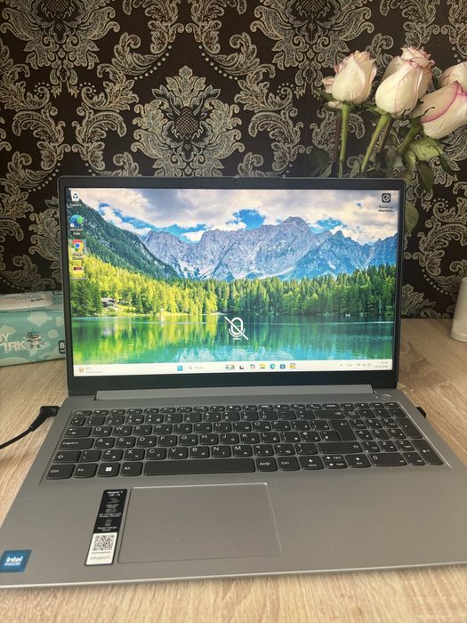 Продам ноутбук Lenovo