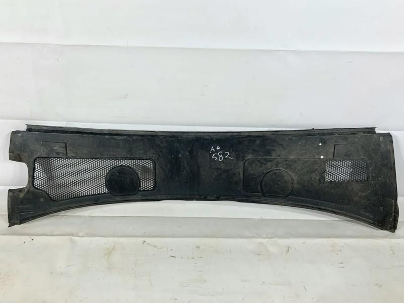 Grila stergator parbriz Audi A6 facelift 4f, C6 4F2819447 Berlina