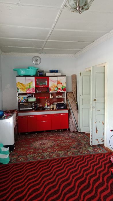 Srochna Olmaliq shahrida xovli uy sotiladi