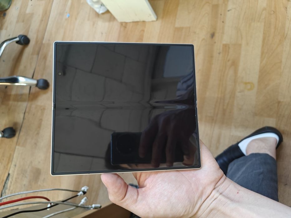 Продам дисплей на Samsung Fold 7