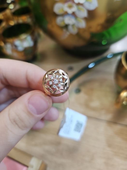 Золотые изделия 585 пробы