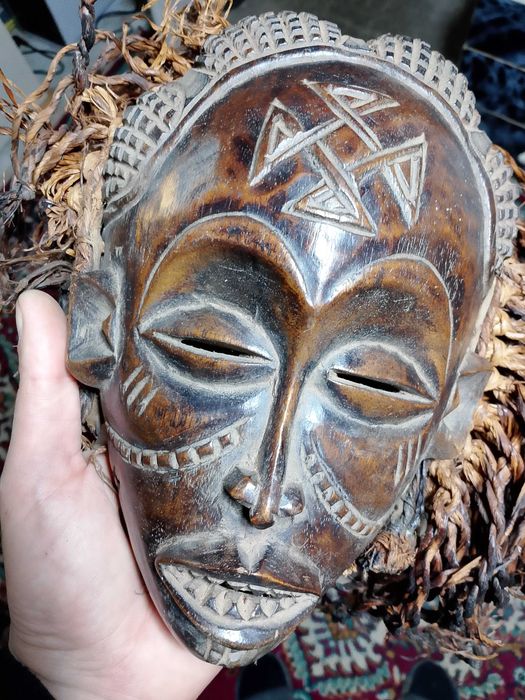 Ритуална африканска маска