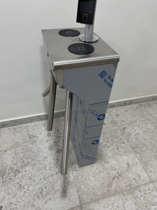 Турникет сотилади.