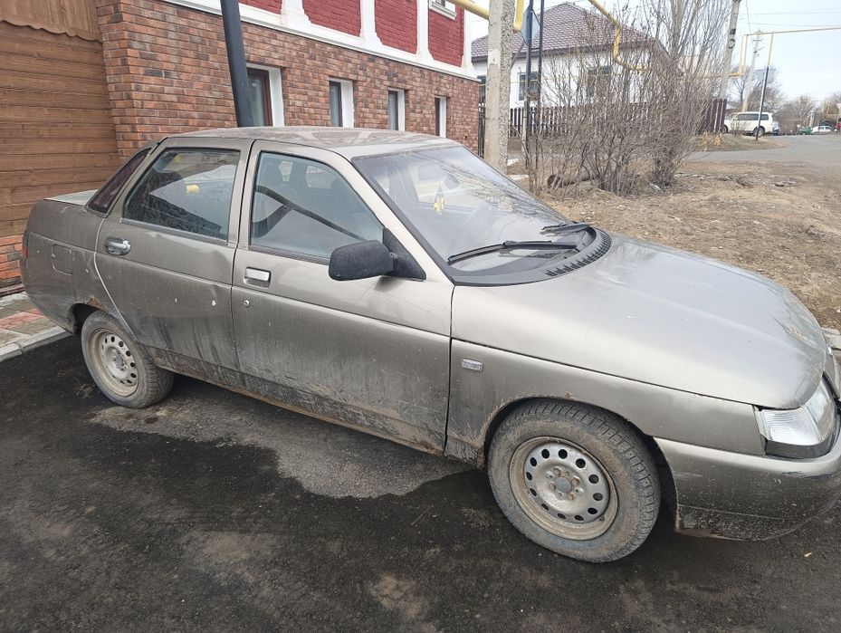 Продам машину 2110