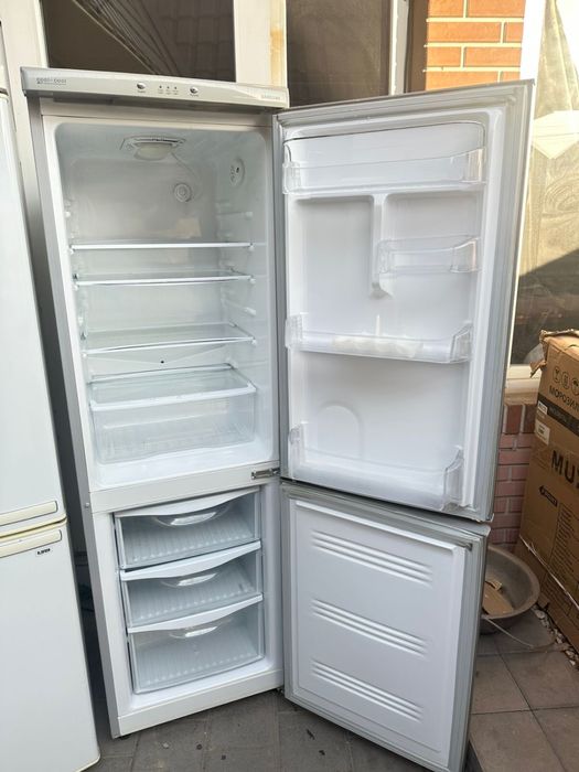 Холодильник Samsung с гарантией!