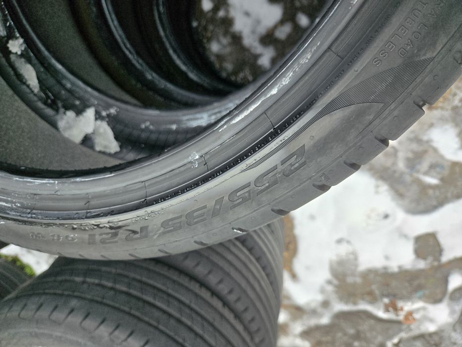 275 35 21 и 255 35 21 Pirelli летни.