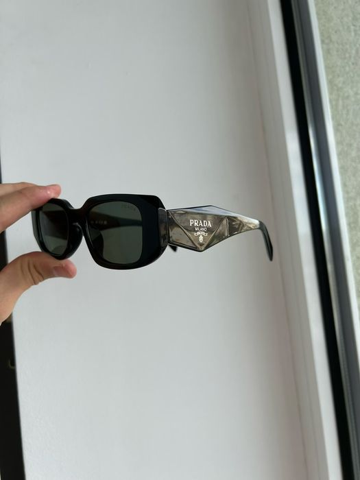 Vand ochelari Prada