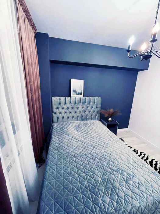 persoana fizica camera in PENTHOUSE  TATARASI .. lux ...