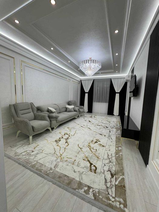 х комнатная  квартира для большой семьи на 1м этаже  Вокзала.