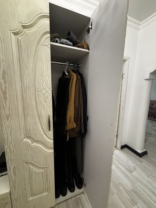продам шкаф в прихожую