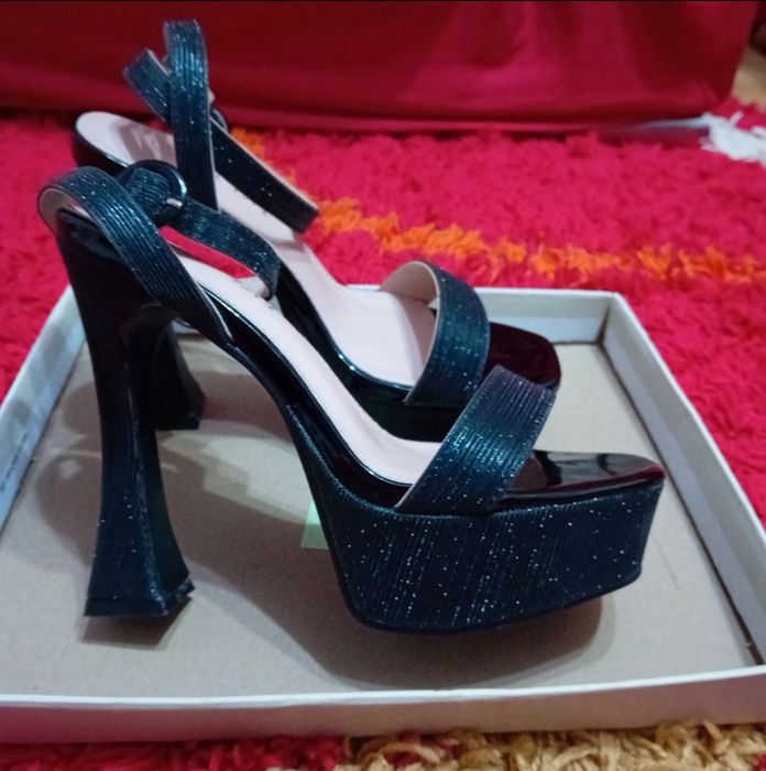 Sandale dama cu platforma și toc inalt