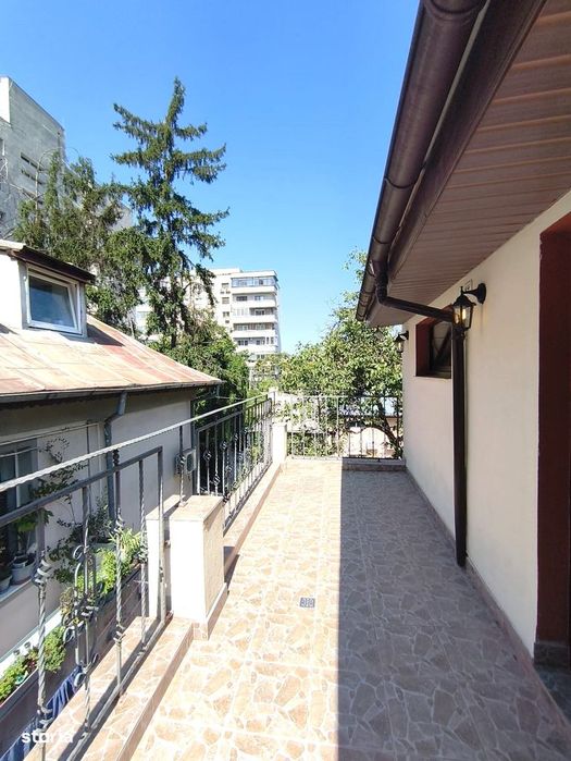 Banu Manta – Ion Mihalache – Spatiu birouri–Spatiu comercial–1900 EUR