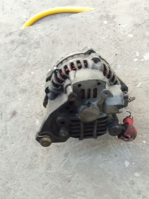 Продам генератор на ниссан.