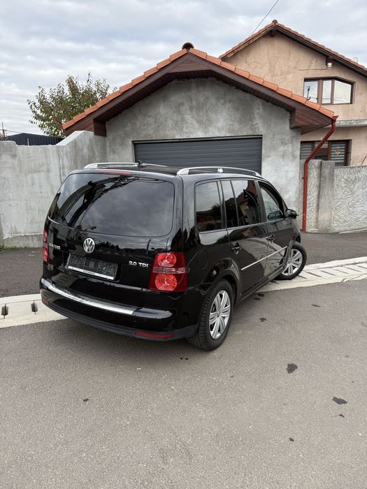 Touran ~ Automat ~ 2.0 TDI ~ Xenon ~ An 2008 ~Cârlig remorcare~