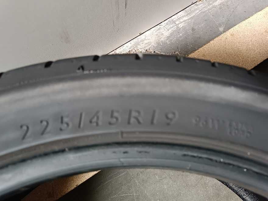 ANVELOPE 225 45 19 96W DUNLOP   225/45/19  CP V20599