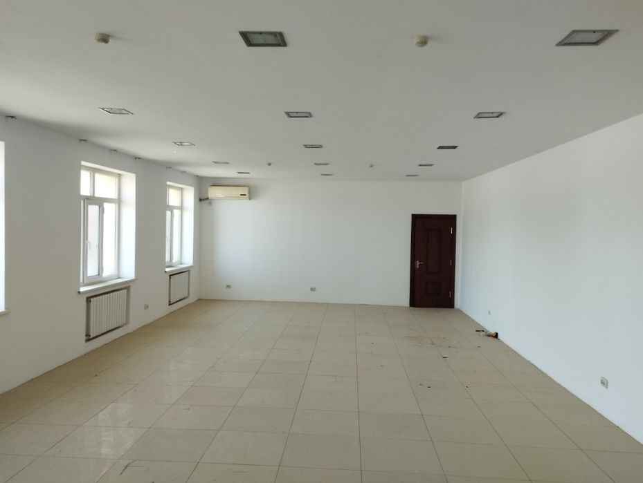 Сдается в аренду 1-этаж офис