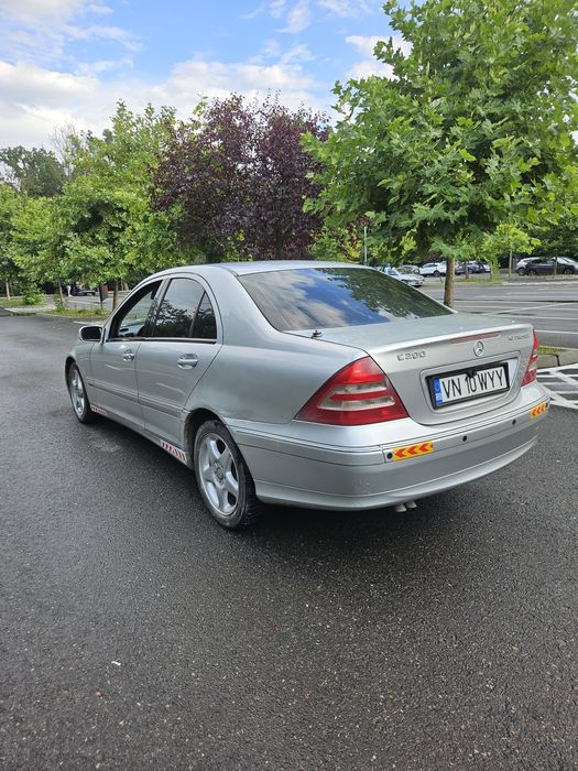 Vând Mercedes C200 kompressor