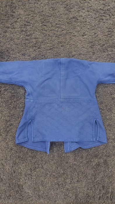 Продам кимоно в отличном состоянии