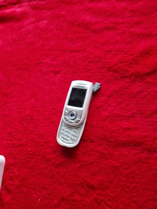 Telefon Samsung pentru colecție, fara încărcător