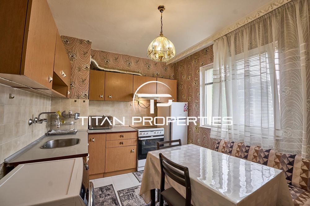 Дава се под наем Двустаен апартамент в Пловдив, Христо Смирненски - 75 кв.м за 400 € - Снимка #2