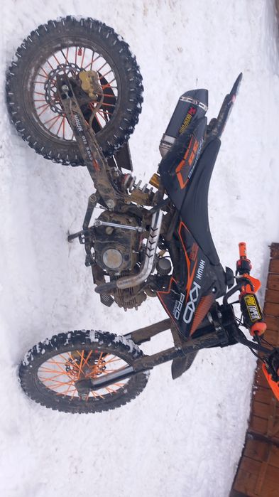 Vând cross kxd 125cc