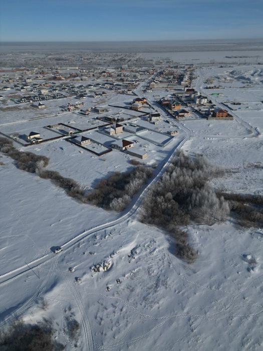 Рядом лес хорошая развитая територия