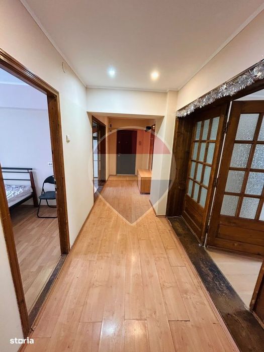 Apartament 4 camere Rovine
